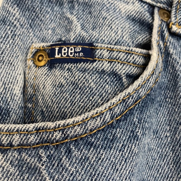 Vintage Lee Jeans Women’s size 14M Relaxed Fit Straight Leg - Indigo Wash - Picture 1 of 6